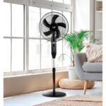 Ventilador de pie solar BOREAL color negro