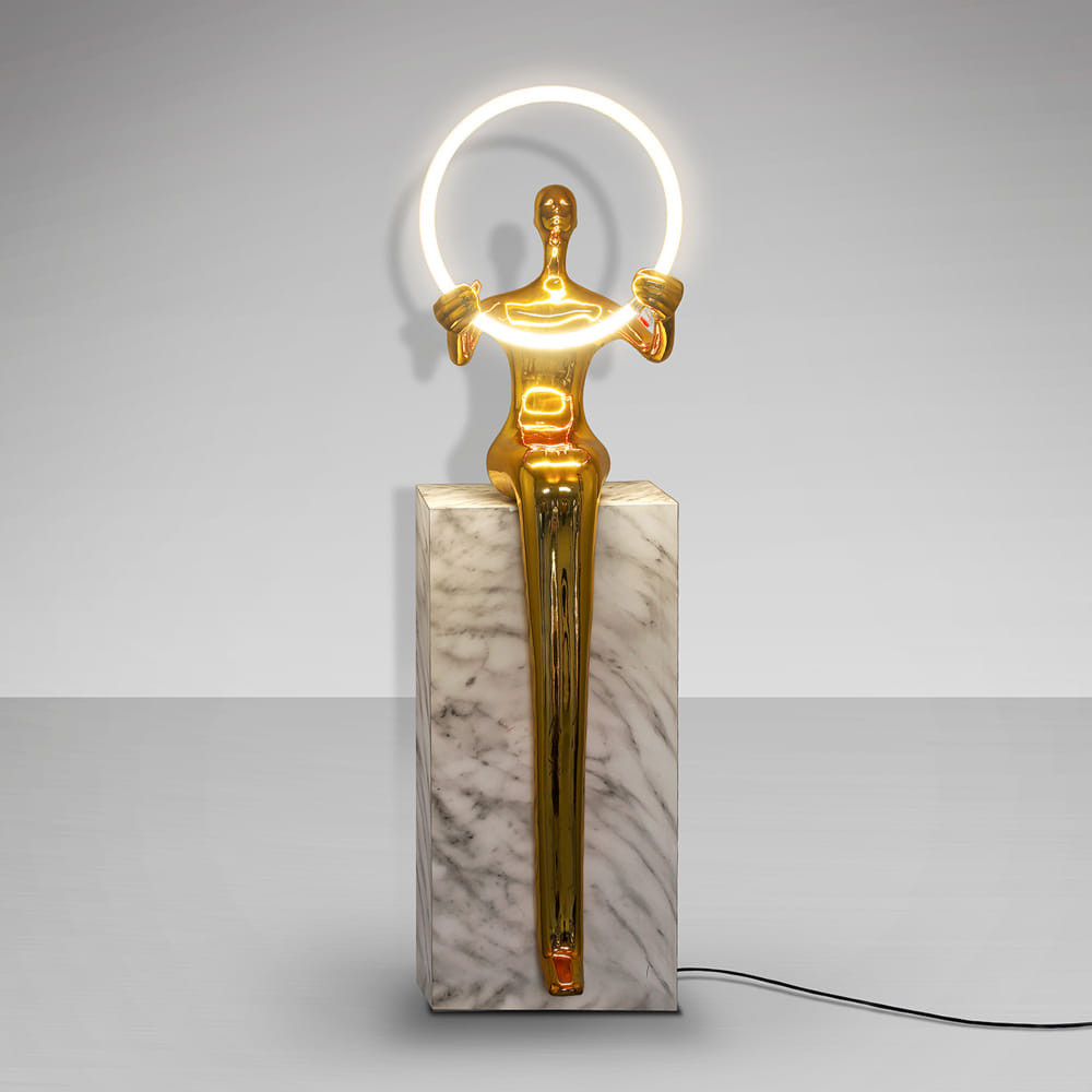 33 Figura oro