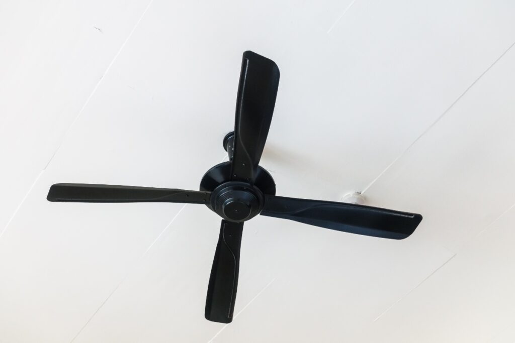 Ventilador de techo pequeño