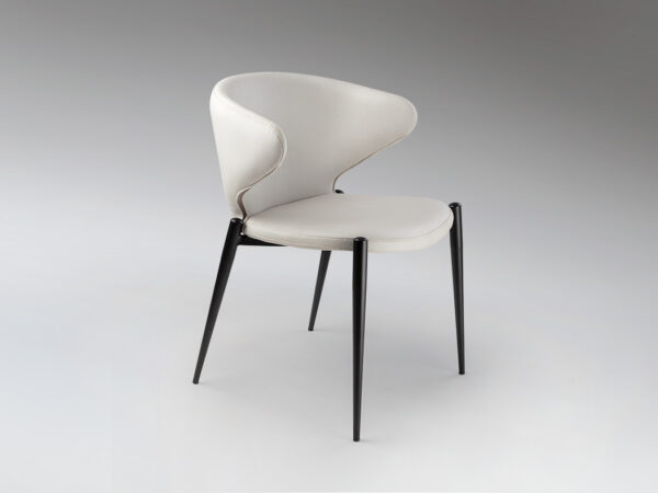 silla blanca schuller